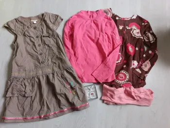 Lot fille 8 ans Tbe