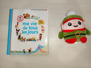 Livre mes premières découvertes ma vie de tous les jours