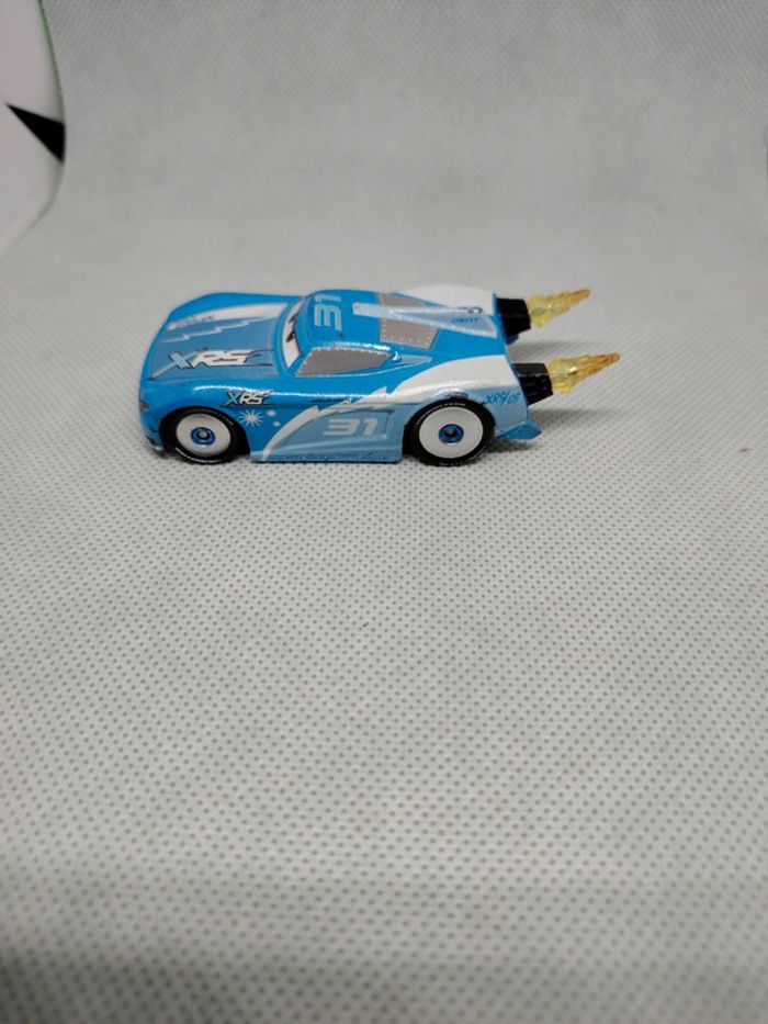 Voiture cars disney metal xrs rocket racing cam spinner tbe - photo numéro 7