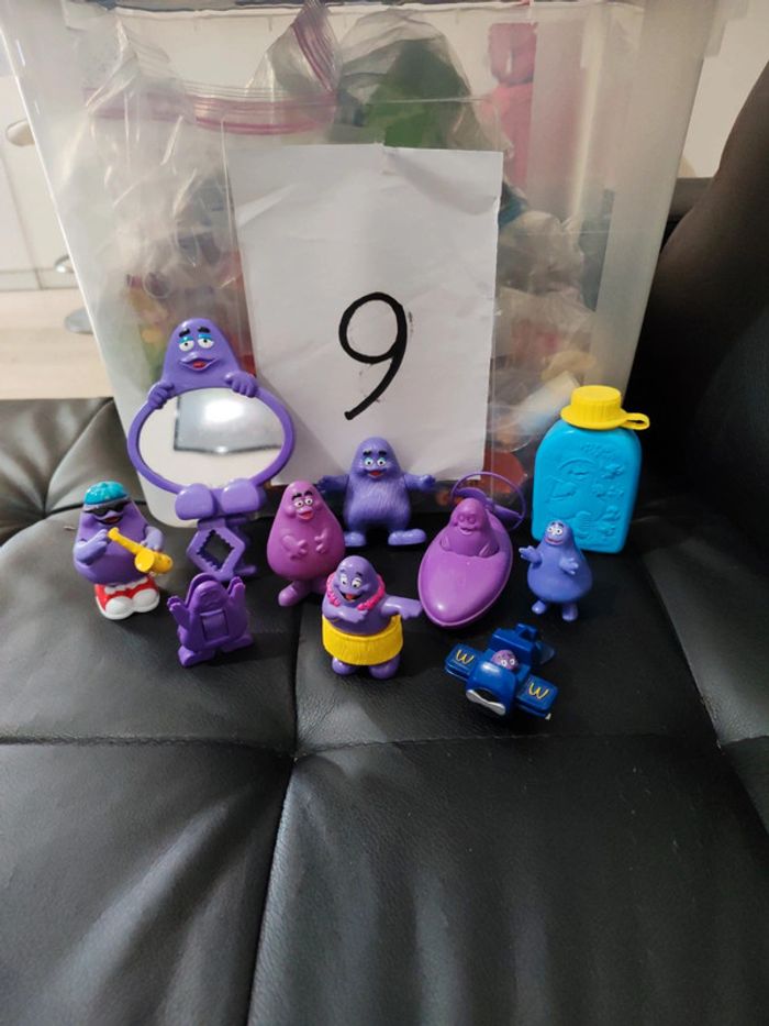 Figurine grimace
