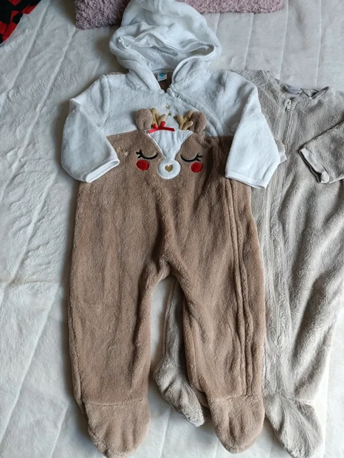 Lot deux combinaisons sur-pyjama 12 mois