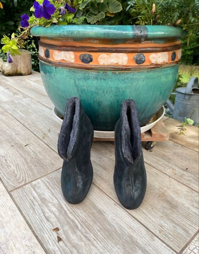 Bottines /chaussons noir taille 37 - photo numéro 2