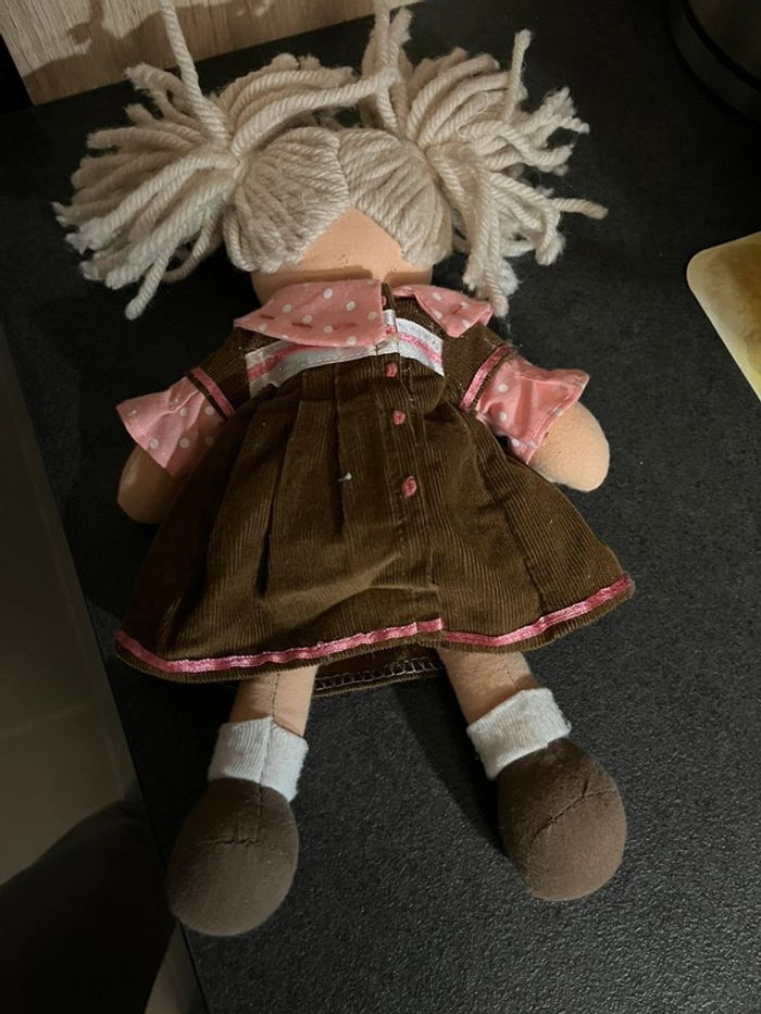 Poupée faite main - photo numéro 2