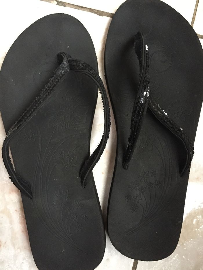 Lot de 2 paires de tong 36 - photo numéro 4