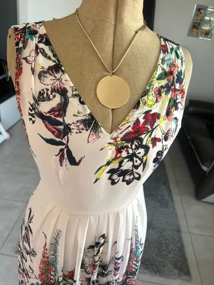 Robe esprit femme taille S fleurie - photo numéro 3