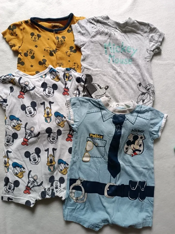Lot barboteuse bébé garçons Disney taille 6 mois