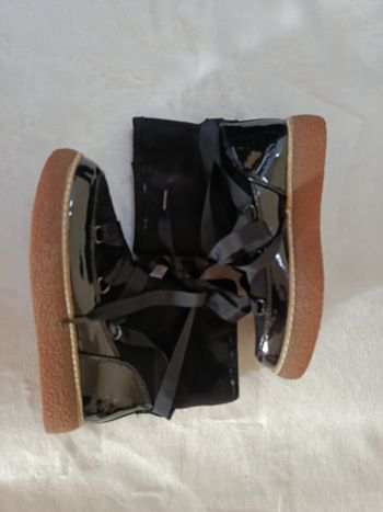 À saisir : neuves , bottines jamais mises , " camaïeu" , taille 36 ! !