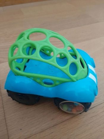 Petite voiture à billes