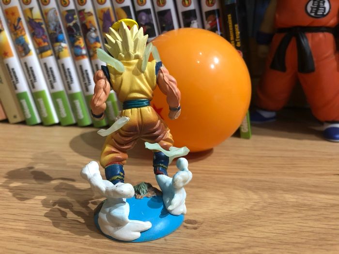 Figurine dragon ball gashapon capsule megahouse Goku ssj2 - photo numéro 2