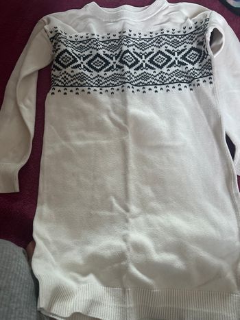 Robe noire et blanche 