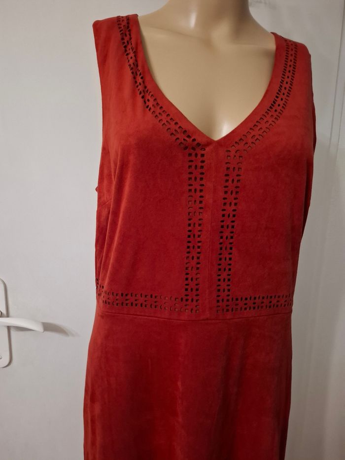 Robe taille 40 en très bon état Mesure dans l'annonce - photo numéro 3