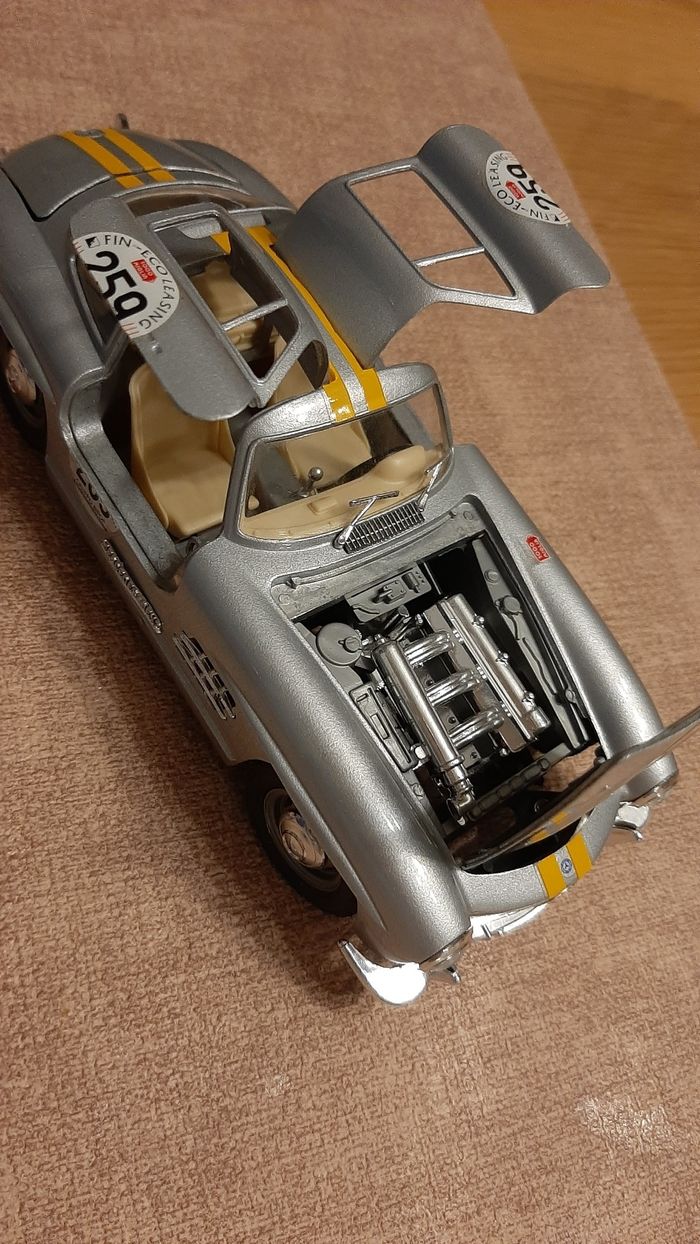 Voiture 1/24 - photo numéro 3