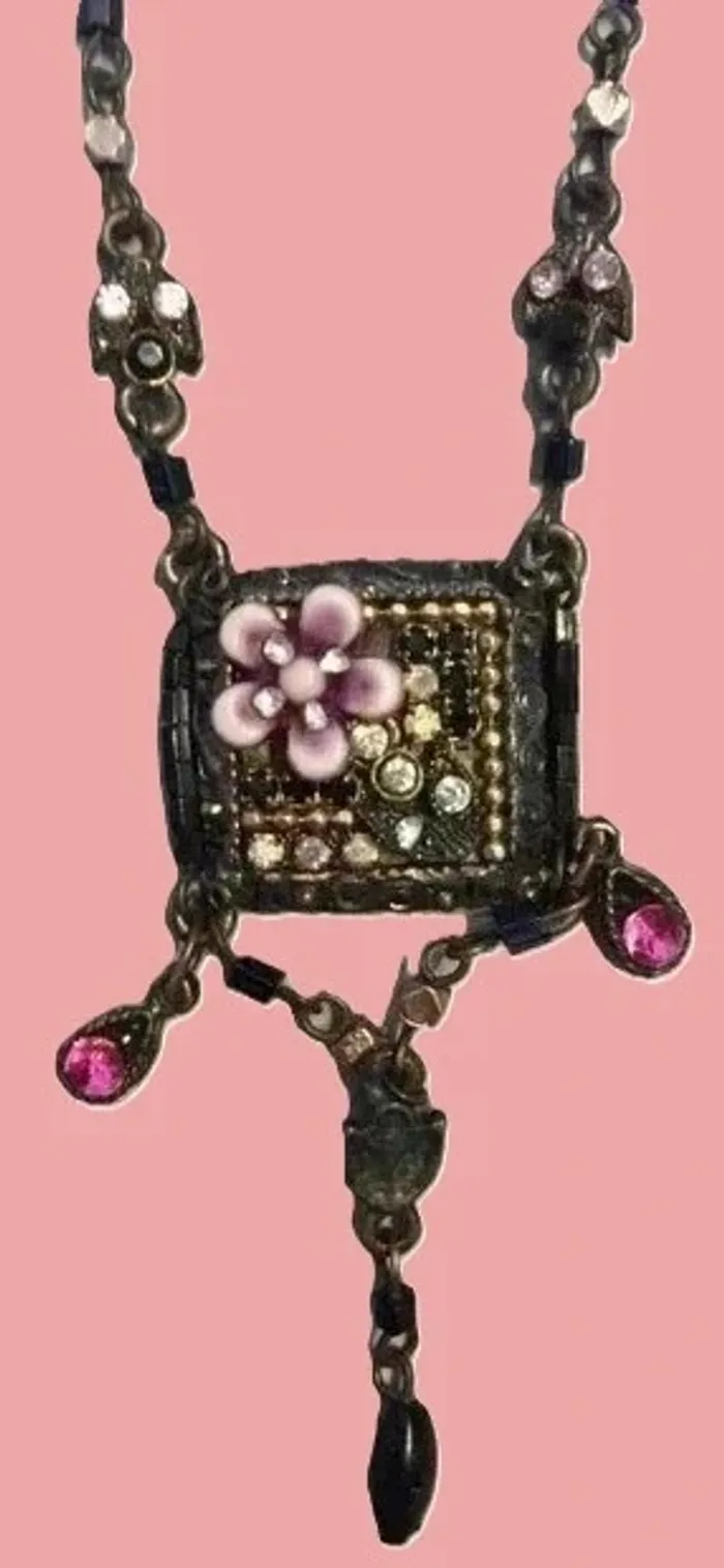 💎 Collier fantaisie – Parfait état