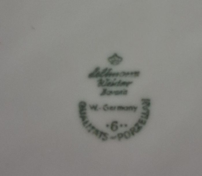 Lot de 7 assiettes à dessert vintage blanches et au décor fleuri - photo numéro 4