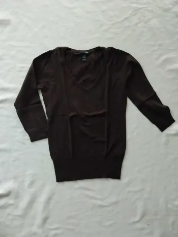 Pull marron col V TS