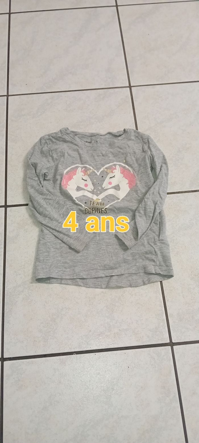 pull licorne 4 ans