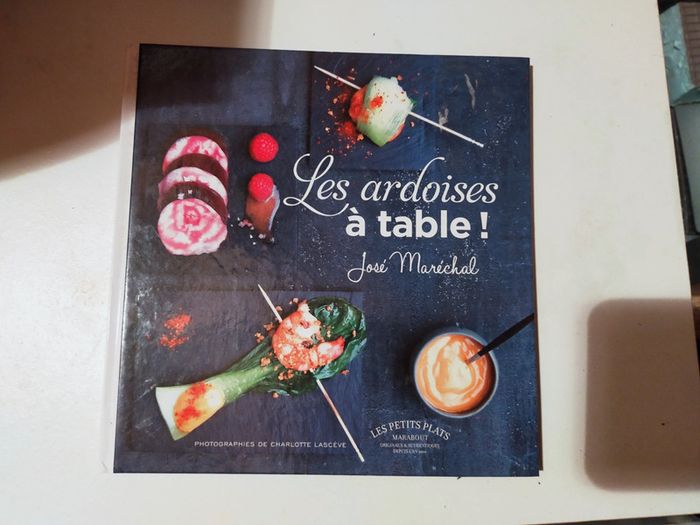 Livré les ardoises à table