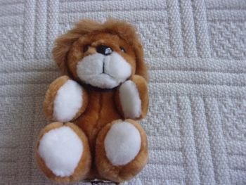 peluche lion 18 cm
