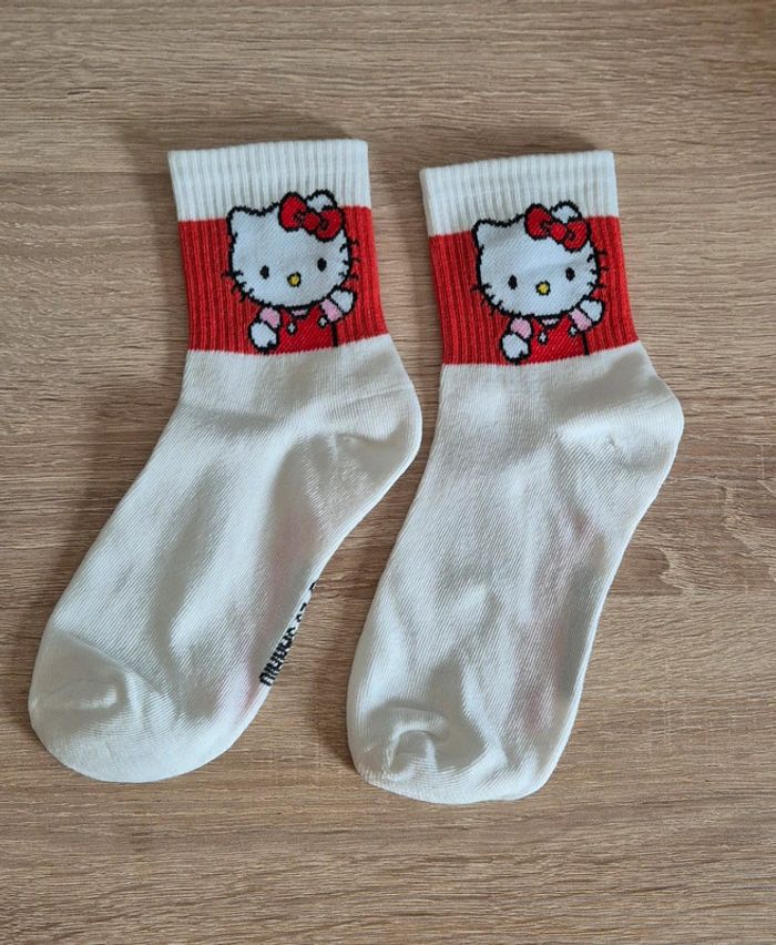 Paire de chaussettes femme/ fille Hello Kitty - photo numéro 3