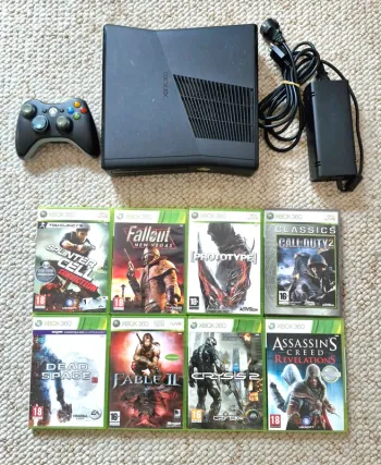 Lot Console XBOX 360 Slim 250go + 1 Manette & 8 Jeux