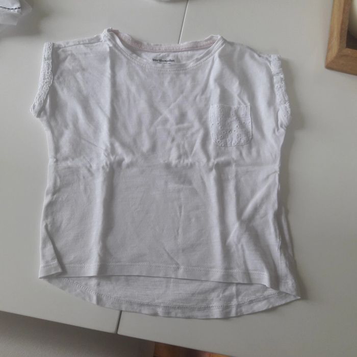 T-shirt manches courtes taille 4 ans