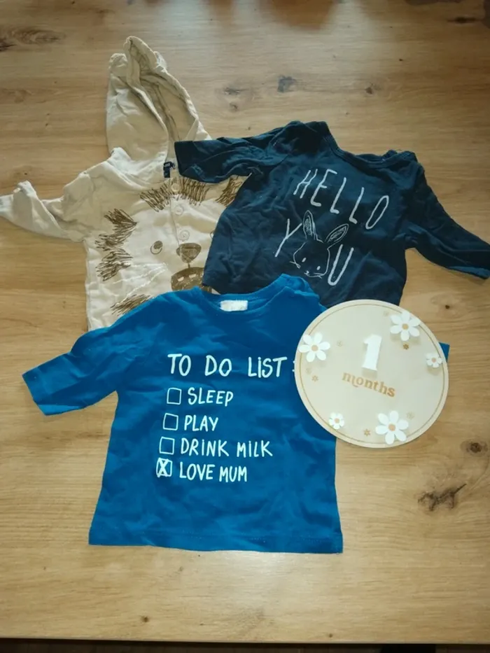 Lots 3 T-shirt manche longue garçon taille 1 mois