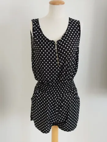 Sublime combishort fluide noir à pois blanc taille 36