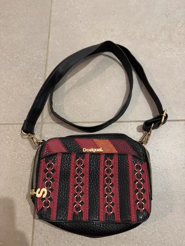 Sac à bandoulière Desigual, très bon état, 20*15cm