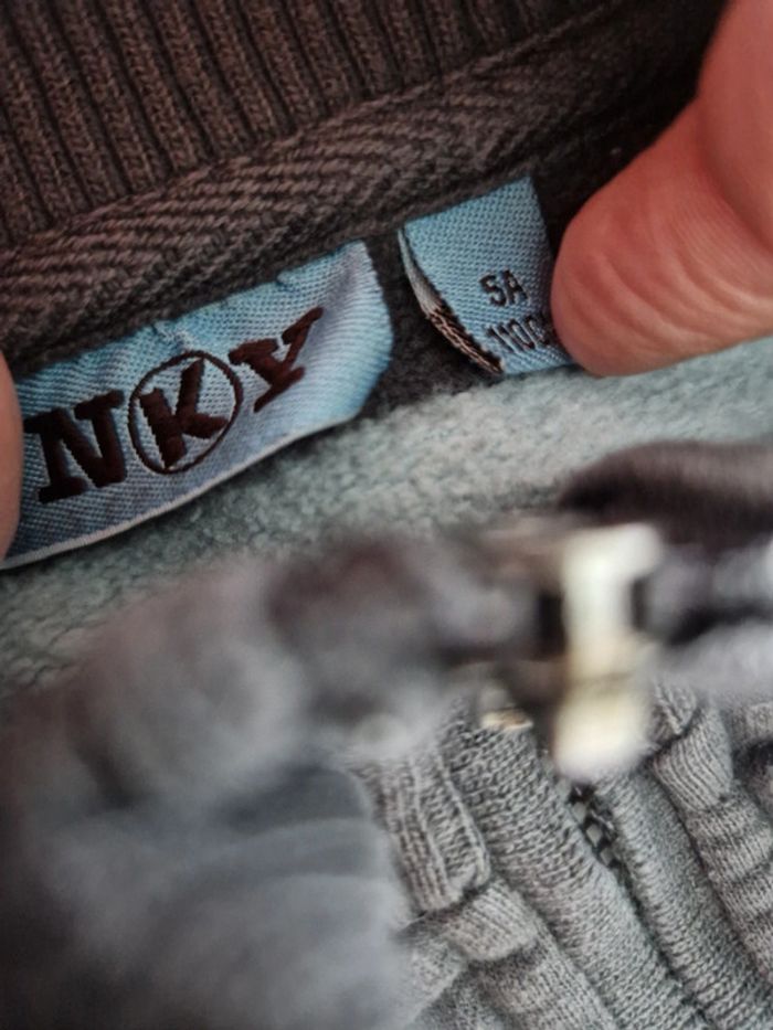 Lot de 2 pulls okaïdi et nky 5 ans - photo numéro 6