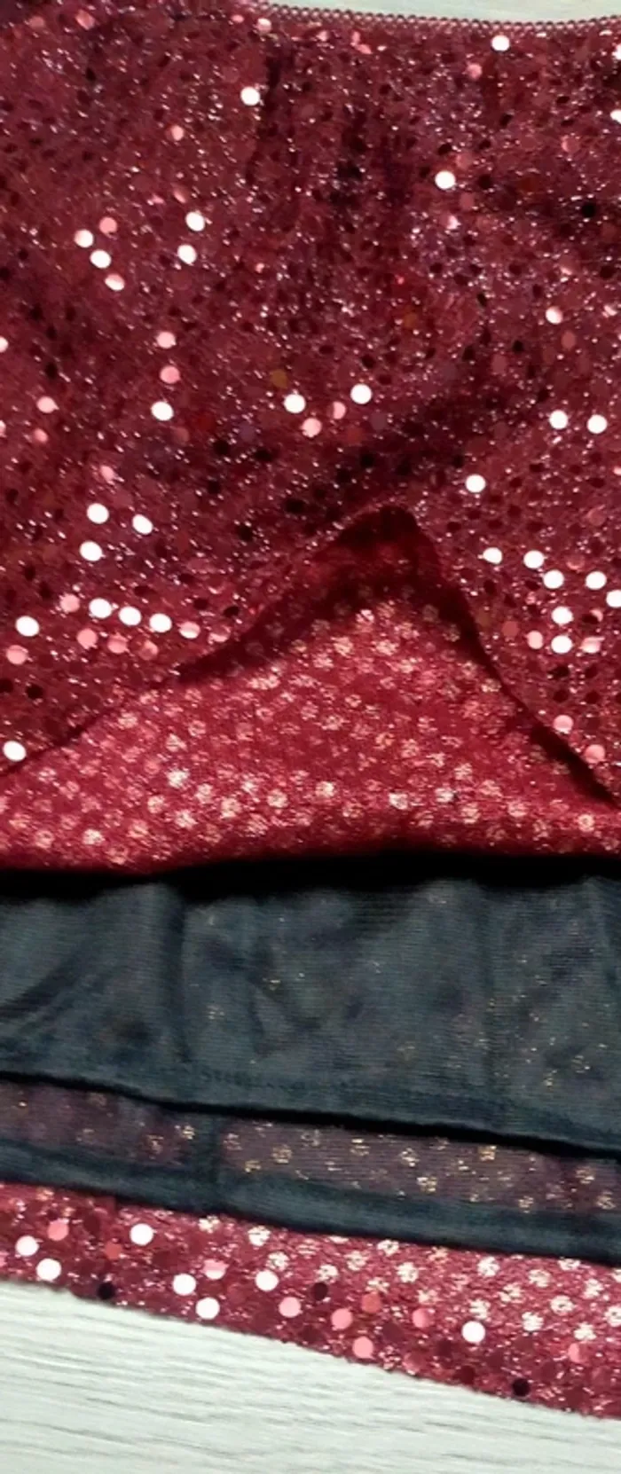 Mini jupe bordeaux sequins brillants disco festival XS 34 Kiabi - photo numéro 2