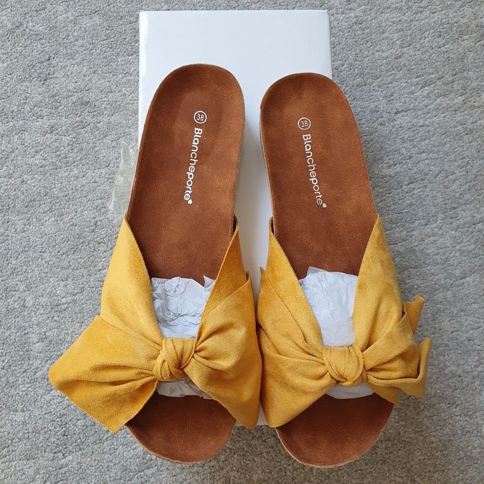 Mules T38. Blanche Porte