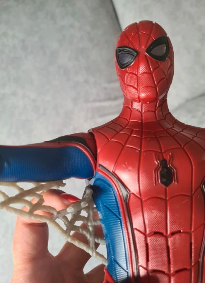 Spiderman interactif 40 cm - photo numéro 4