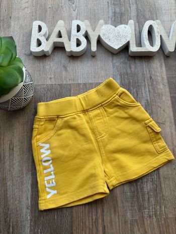 - Short     - 3 mois  - Très bon état