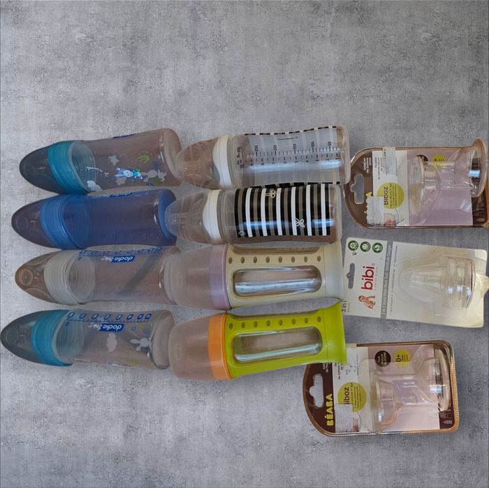 Lots de biberons et Tétines neuves