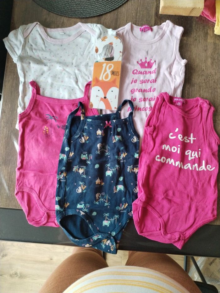 Lot de 5 bodies manches courtes