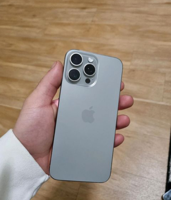 iPhone_16_pro_Max