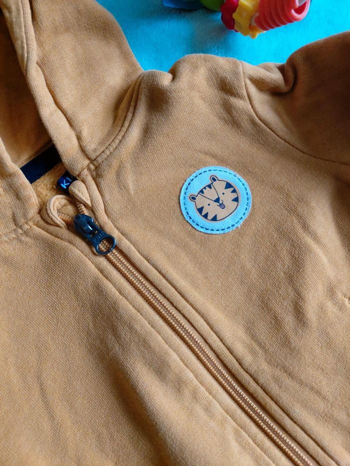 Sweat zippé taille12 mois - photo numéro 3
