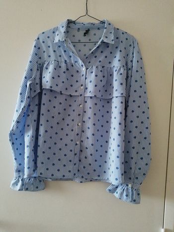 Chemisier bleu et blanc à pois