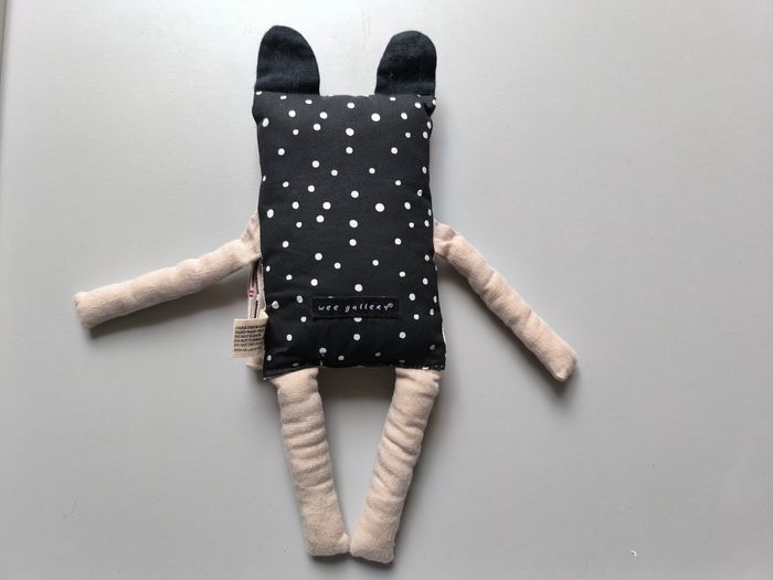 Peluche livre neuf we gallery - photo numéro 3