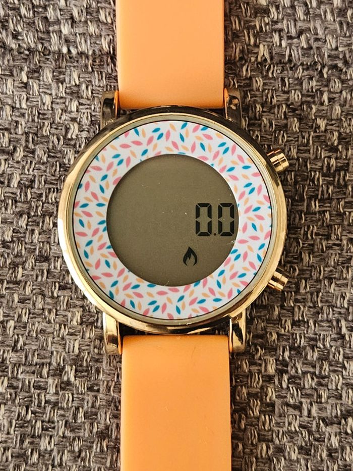 Montre digitale femme enfant PR-20-00670 silicone orange LCD podomètre silicone pile neuve chronomèt - photo numéro 7