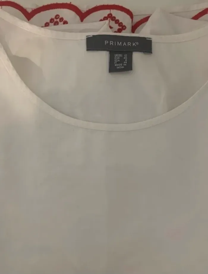 Blouse Blanche avec broderie rouge Primark taille 40 - photo numéro 9