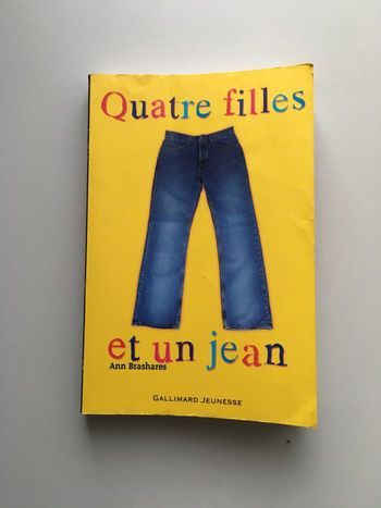 Livre Quatre filles et un jean