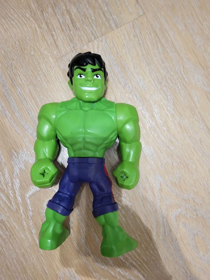 Hulk figurine