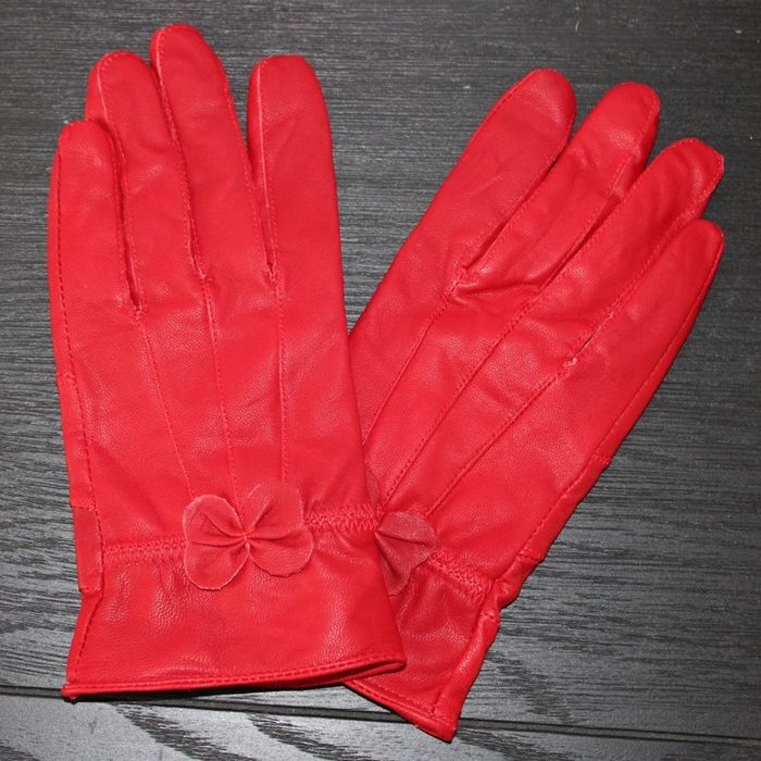 gants en cuir rouge foncé pour femme taille M