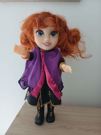 Poupée Anna de la reine des neiges Disney