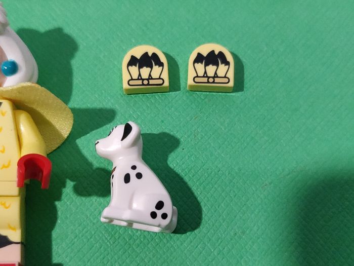 Minifig Lego 101 Dalmatiens - Cruella D'Enfer - Disney 100 ans - Parfait État - avec sachet - Lego Original - photo numéro 8