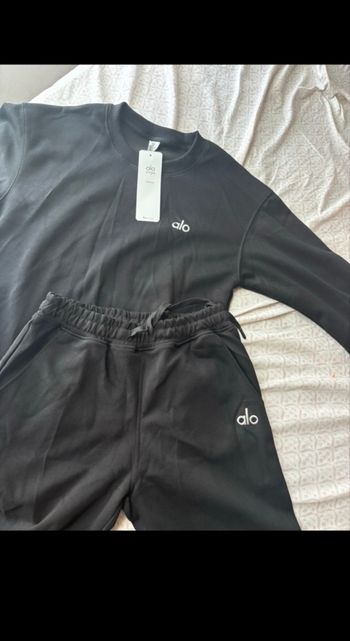 Ensemble de survêtement Alo Yoga