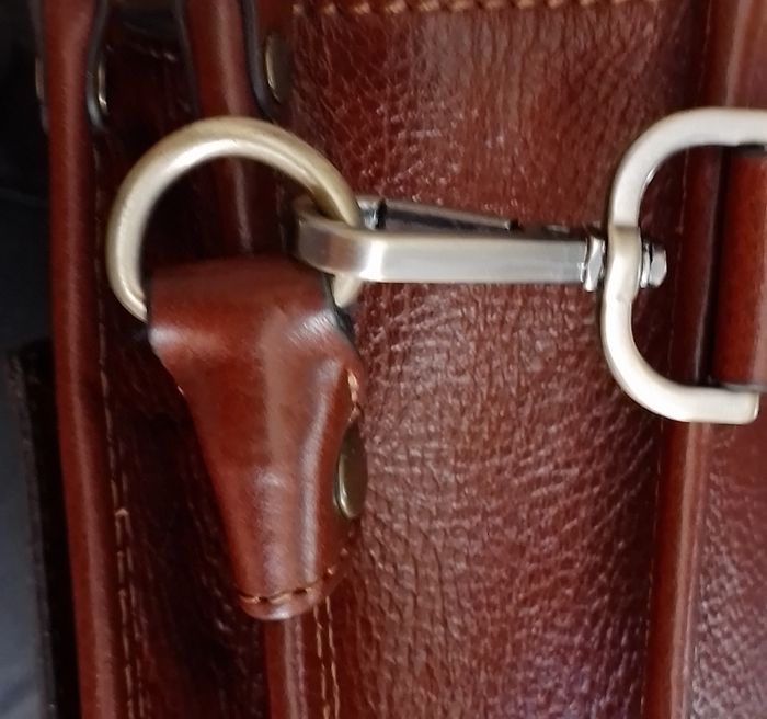 Baisenville intemporel en cuir Hexagona Paris - photo numéro 9