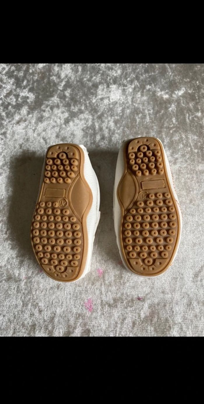 Chaussures garçon taille 20 - photo numéro 4