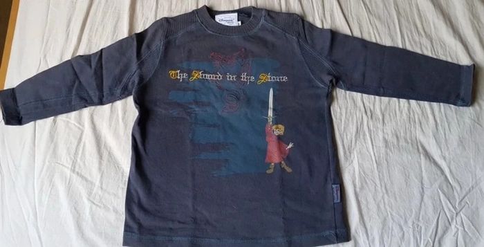 Haut/pull garçon manche longue Taram et le chaudron magique Disneyland